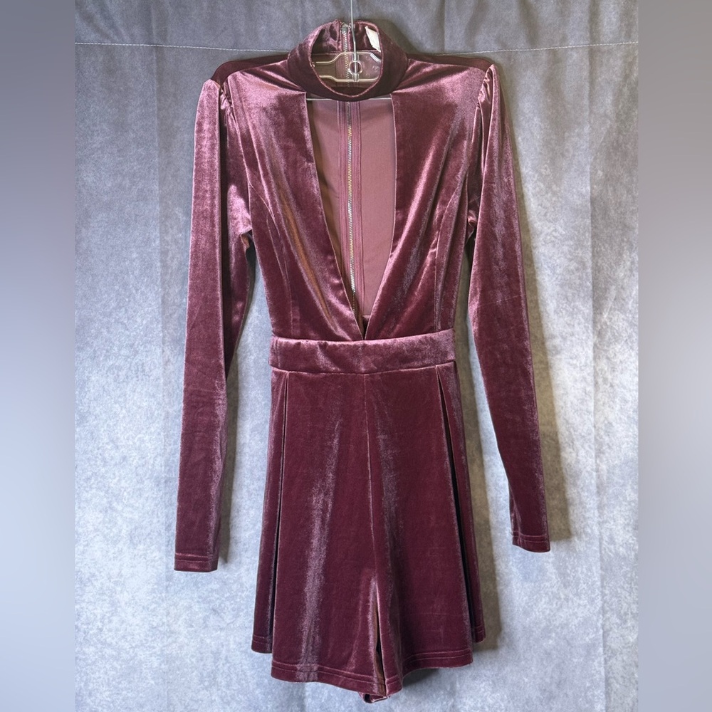 Elegant Velvet Long Sleeve Romper in Mauve